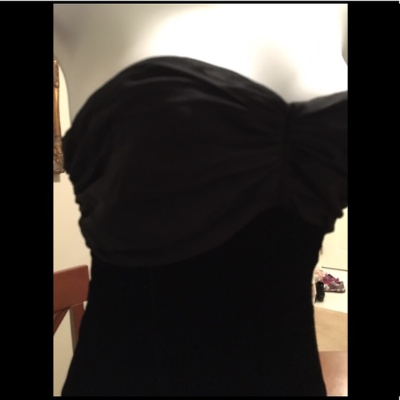 The Limited Black Velvet Corset Top - Picture 2 of 4